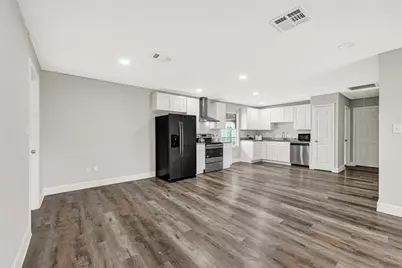 5607 Northridge Drive, Houston, TX 77033 - Photo 10
