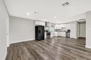 5607 Northridge Dr, Houston, TX 77033 - Photo 10