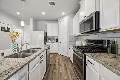 9808 Rugged Oaks Drive, Houston, TX 77080 - Photo 8
