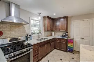 5423 N Shady Creek Dr, Houston, TX 77017 - Photo 12