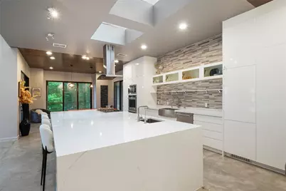 18658 Martinique Drive, Houston, TX 77058 - Photo 8