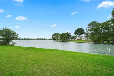 18658 Martinique Drive, Houston, TX 77058 - Photo 36