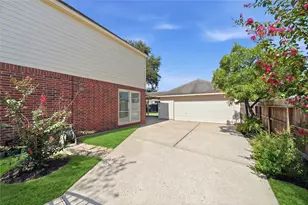 8323 Gentlewood Ct, Houston, TX 77095 - Photo 32