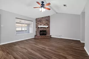 9915 Forest Hollow Dr, Baytown, TX 77521 - Photo 10