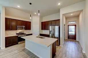 2006 Brisa Ln, Baytown, TX 77523 - Photo 4