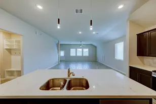 2006 Brisa Ln, Baytown, TX 77523 - Photo 6