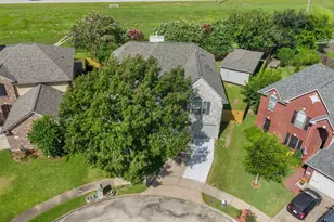 3131 Genessee Creek Ln, Friendswood, TX 77546 - Photo 6