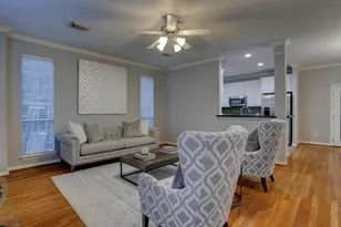 1015 Eberhard St, Houston, TX 77019 - Photo 10