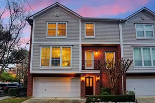 1015 Eberhard St, Houston, TX 77019 - Photo 2