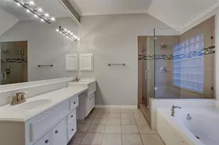 1015 Eberhard St, Houston, TX 77019 - Photo 18