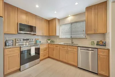 11711 Memorial Drive #135, Houston, TX 77024 - Photo 2