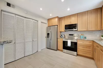 11711 Memorial Drive #135, Houston, TX 77024 - Photo 16