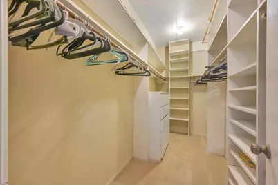 11711 Memorial Drive #135, Houston, TX 77024 - Photo 22