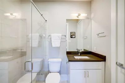 5711 Larkin Street #B, Houston, TX 77007 - Photo 4