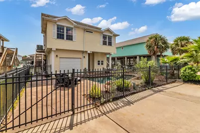 1323 Wahini Street, Tiki Island, TX 77554 - Photo 4