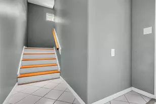 1323 Wahini St, Tiki Island, TX 77554 - Photo 8