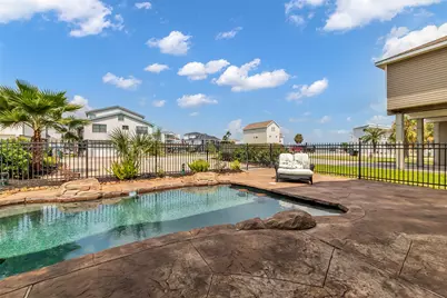 1323 Wahini Street, Tiki Island, TX 77554 - Photo 6