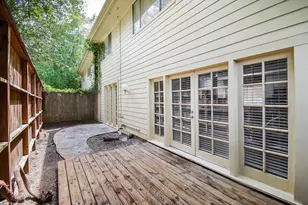201 Vanderpool Ln, Houston, TX 77024 - Photo 38