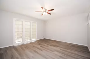201 Vanderpool Ln, Houston, TX 77024 - Photo 8