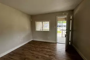 8606 Prairie View Dr, Houston, TX 77088 - Photo 2