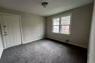 8606 Prairie View Dr, Houston, TX 77088 - Photo 12