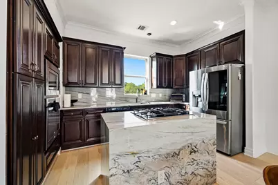 11009 Upland Forest Drive, Houston, TX 77043 - Photo 10