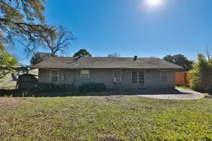 7158 Sharpview Dr, Houston, TX 77074 - Photo 30