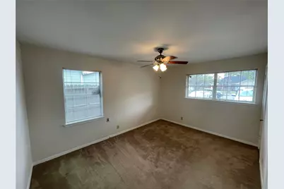 7158 Sharpview Drive, Houston, TX 77074 - Photo 20