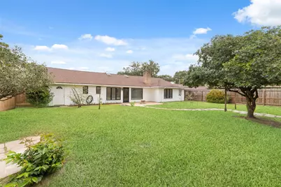11411 Ash Creek Drive, Houston, TX 77043 - Photo 26