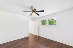 11515 Iberia Dr, Houston, TX 77065 - Photo 8