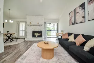 17401 Red Oak Dr, Houston, TX 77090 - Photo 2