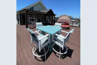 146 Tamana Drive, Galveston, TX 77554 - Photo 6