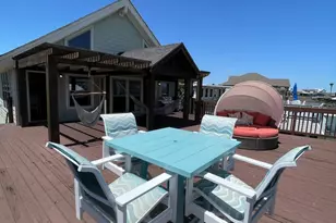 146 Tamana Dr, Galveston, TX 77554 - Photo 6