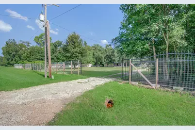 706 Cr 3141 E, Cleveland, TX 77327 - Photo 14