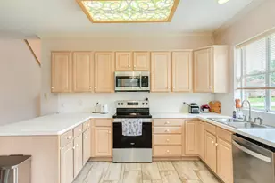 54 Peppermint Ct, Lake Jackson, TX 77566 - Photo 12