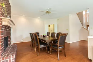 54 Peppermint Ct, Lake Jackson, TX 77566 - Photo 10