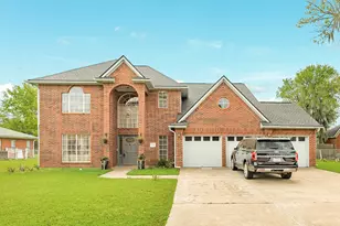 54 Peppermint Ct, Lake Jackson, TX 77566 - Photo 1