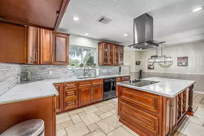 803 Sharon Lane, Baytown, TX 77521 - Photo 14