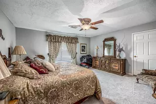 803 Sharon Ln, Baytown, TX 77521 - Photo 30