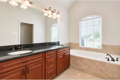 319 Grove Street, Houston, TX 77020 - Photo 10