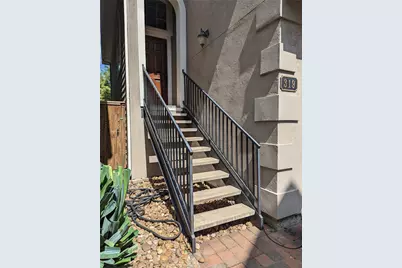 319 Grove Street, Houston, TX 77020 - Photo 2
