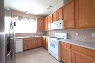 163 Snug Harbor Dr, Montgomery, TX 77356 - Photo 2