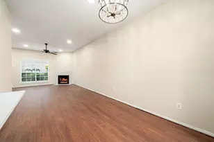 7575 Cambridge St, Houston, TX 77054 - Photo 6