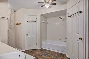 508/510 Clarence St, Tomball, TX 77375 - Photo 12