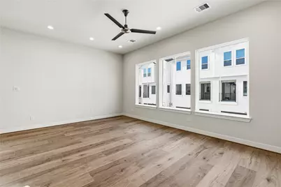 3905 Willowbend Point Drive, Houston, TX 77025 - Photo 18