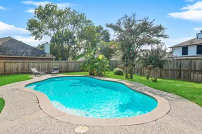 7323 Maple Walk Drive, Humble, TX 77346 - Photo 2