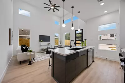 7819 Bowen Street #A-B, Houston, TX 77051 - Photo 10