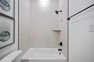 7819 Bowen St, Houston, TX 77051 - Photo 16