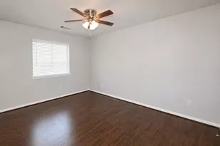 3111 Stratford Bend Dr, Sugar Land, TX 77498 - Photo 8