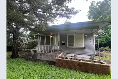 917 Laurel Street, La Marque, TX 77568 - Photo 1